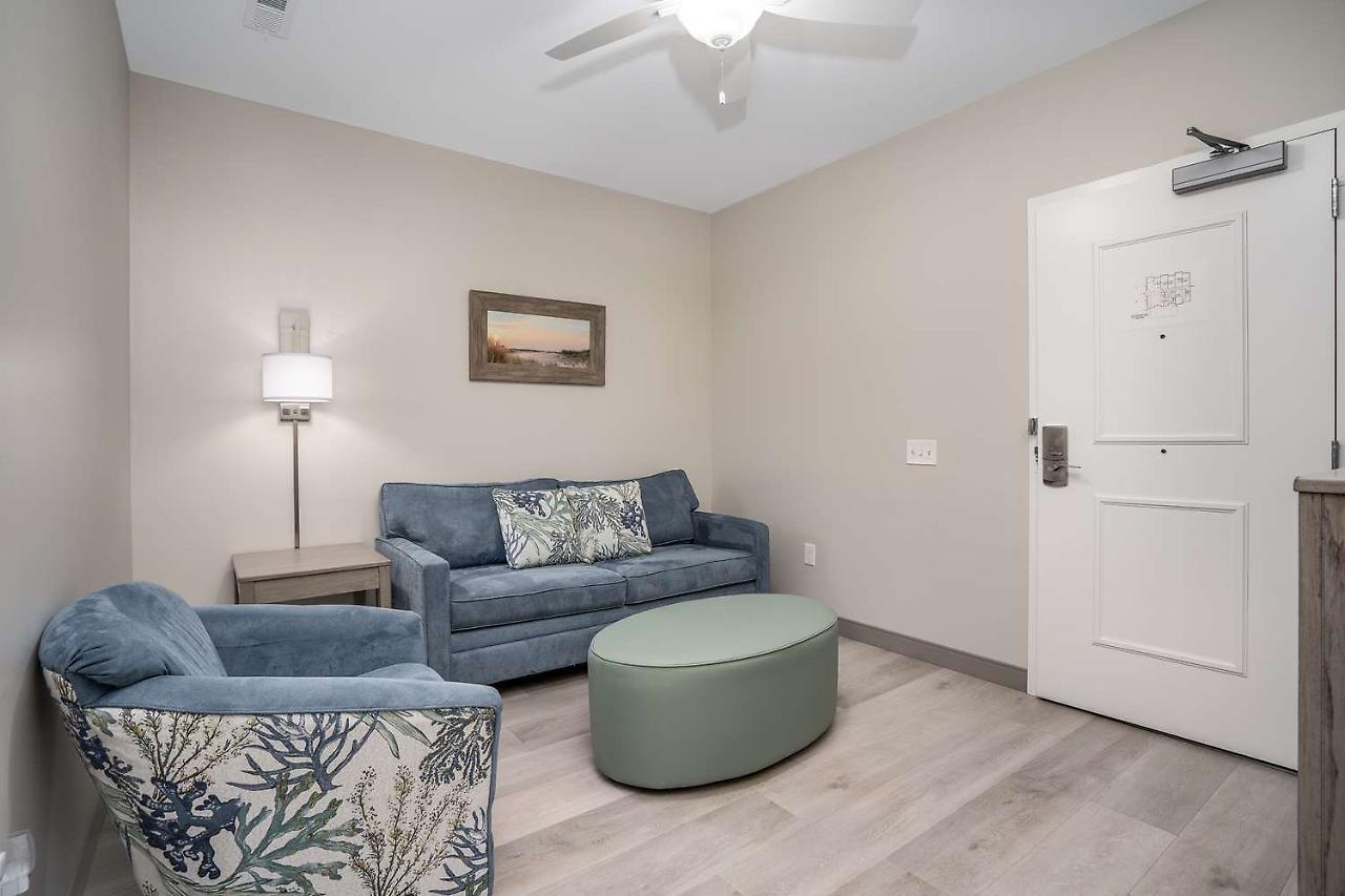 Lighthouse Suites - Best Western Signature Collection Emerald Isle Bagian luar foto